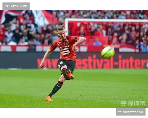 朗斯中场托马森攻防俱佳 抢断助攻榜均居前列 朗斯中场托马森攻防俱佳 抢断助攻榜均居前列